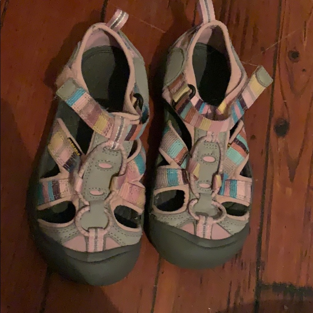 Keen Girl’s waterproof sandals